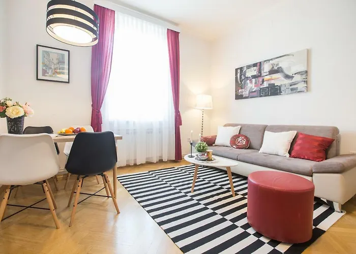 Angela Main Street Luxury Oasis & Free Parking