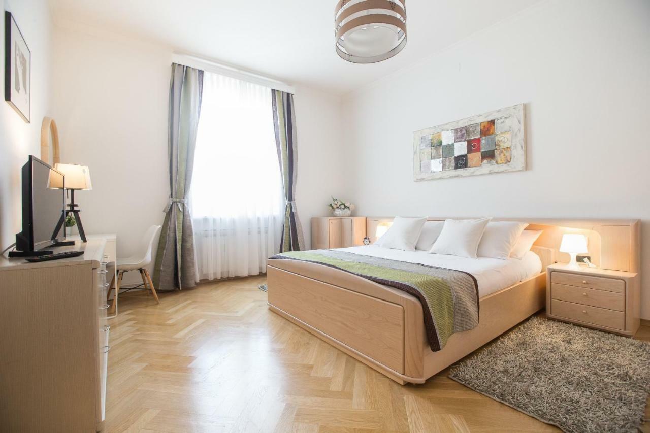 Apartment Angela Main Street Luxury Oasis & Free Parking *