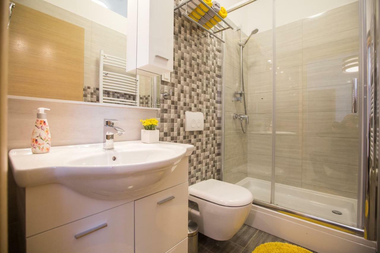 Angela Main Street Luxury Oasis & Free Parking Zagreb
