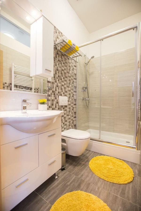 Angela Main Street Luxury Oasis & Free Parking * Zagreb